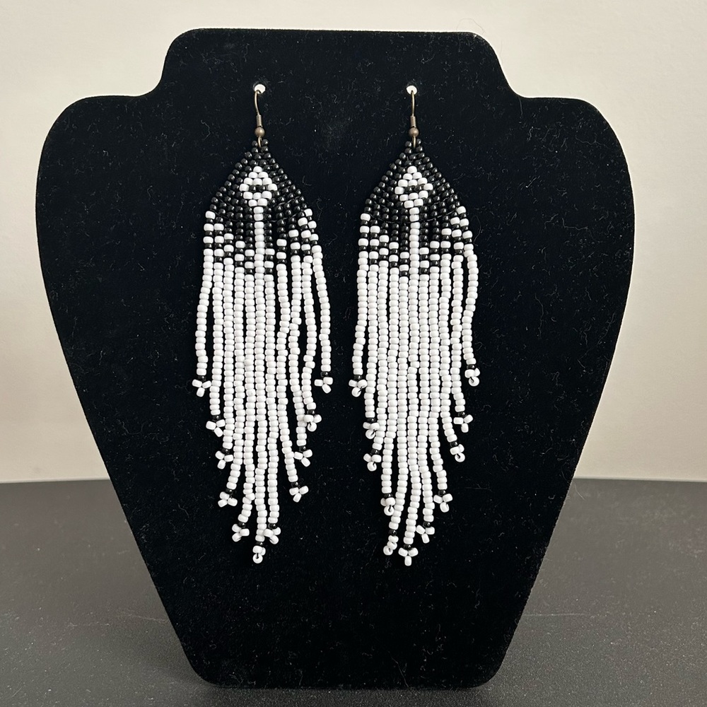 Handmade beaded earrings black and white beads